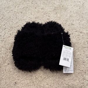 CROCS Black Fuzzy Slippers